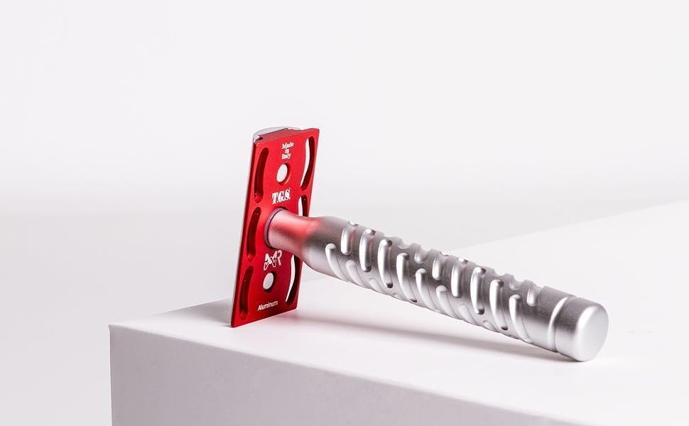 The Goodfellas' smile safety razor Styletto Sting Red