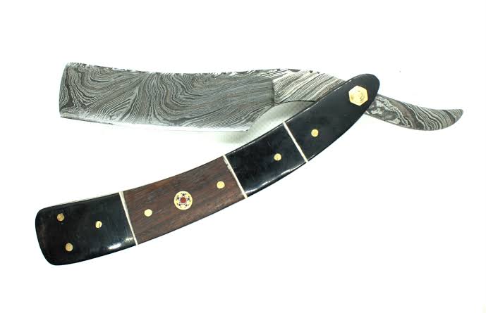 The Old School Damascus Steel Vintage Straight Razor Cut Throat Barber Salon Shaving Razor Vintage Horn Held